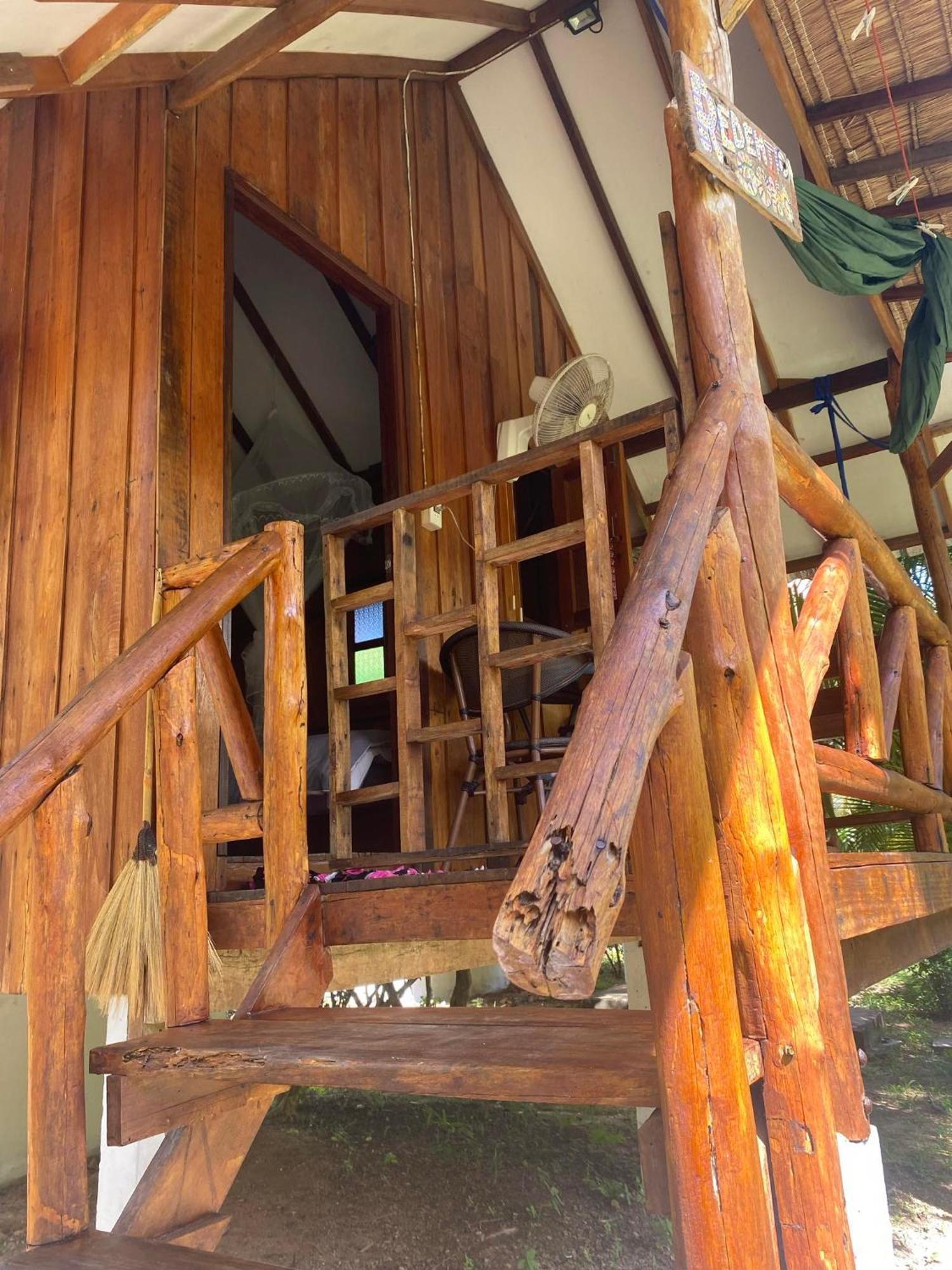 Seree Bungalows & Chill Bar チャン島 エクステリア 写真